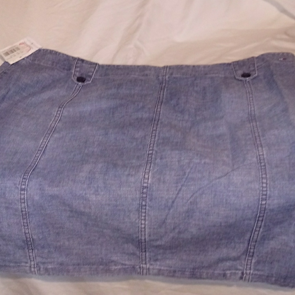 Skirt - Picture 3 of 3